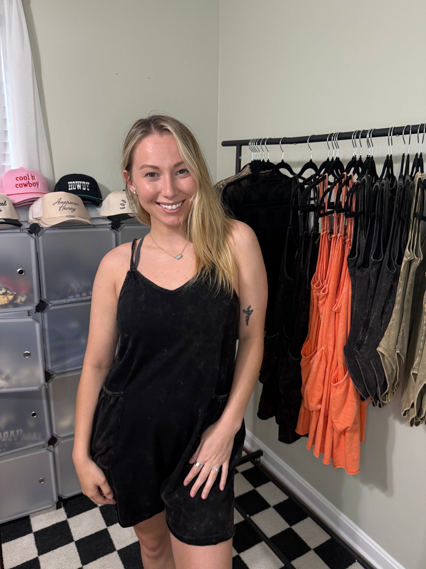 Summer Daze Romper: BLACK